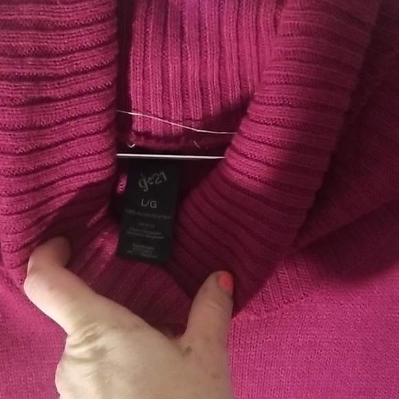 A knit sweater dress with oversize turtleneck - Picture 2 of 2